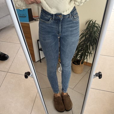 Jeans Only