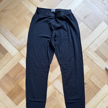 Icebreaker pants can be in set 