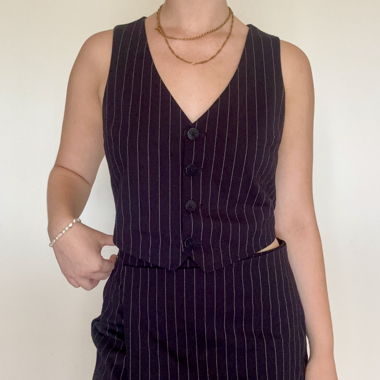 Completo a righe sottili - gilet e gonna