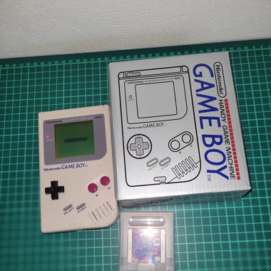 Gameboy plus 4 games 