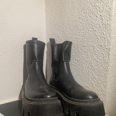 Buffalo Boots