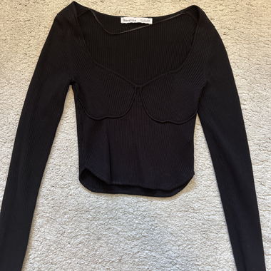 Top a maniche lunghe Bershka a coste