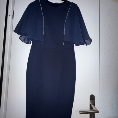 Robe bleue marine avec cape