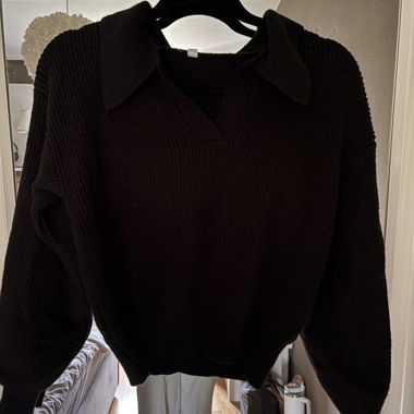 Pull à col noir