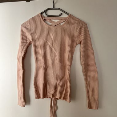 Pullover rosa (Rücken geschnürt)