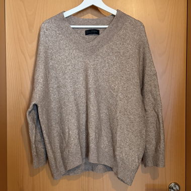 dunkelbeiger Strickpullover