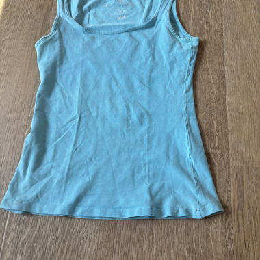 Hellblaues Tanktop