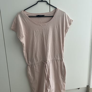 Tuta rosa polveroso