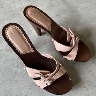 Heeled sandals / sabot style