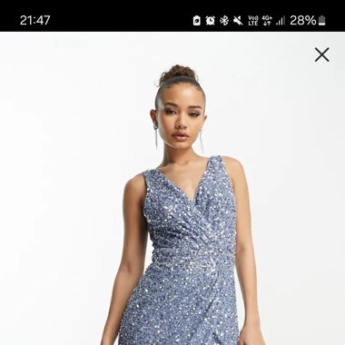 Blaues Kleid