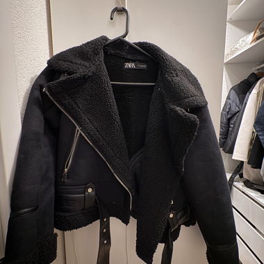 Zara-Jacke