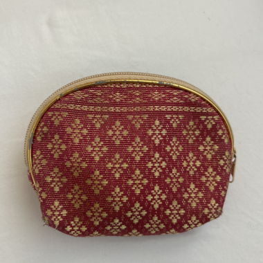 Portemonnaie oder kleine Kosmetiktasche