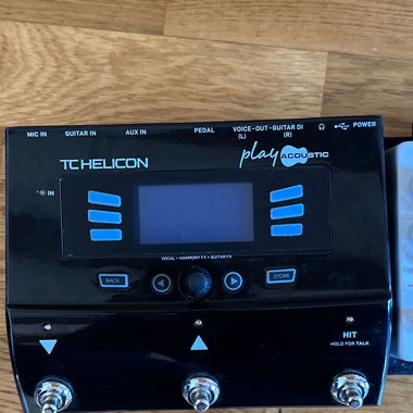 Pédalier TC-Helicon Play Acoustic 
