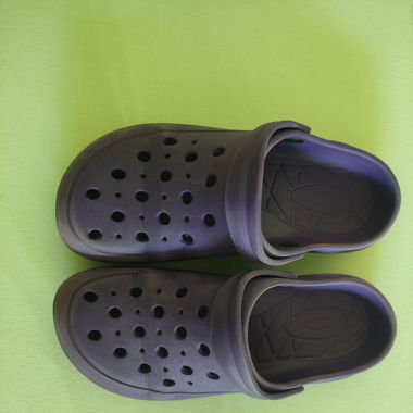 Gummi schuhe