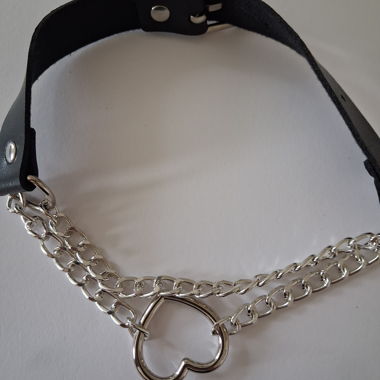 Choker - Collana con cuore e cinturino in pelle