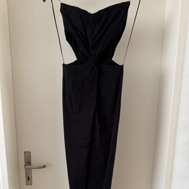 Schwarzes Zara-Kleid