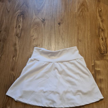 Rock mit Hose