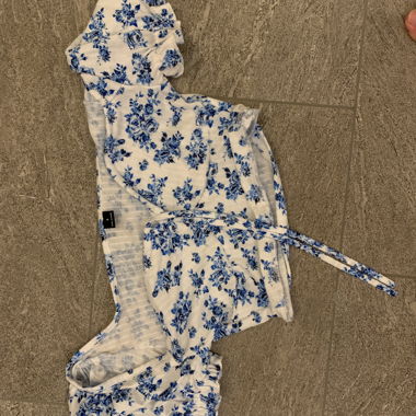 Pretty Cropped Floral Top
