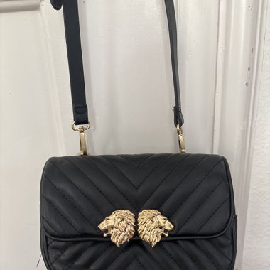 Crossbody Tasche mit goldfarbenen Details