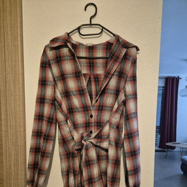 Robe pull à carreaux neuve