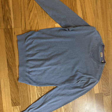 Pull KIOMI bleu clair à encolure en V