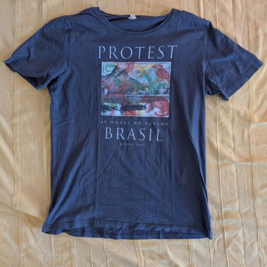 T-shirt graphique Protest