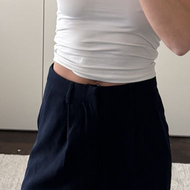 Dunkelblaue Stoffhose