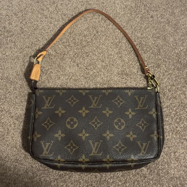 Louis Vuitton Monogram Pochette