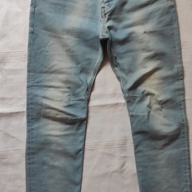 Blaue Jeanshose von Diesel