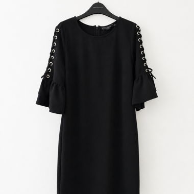 Schwarzes Kleid