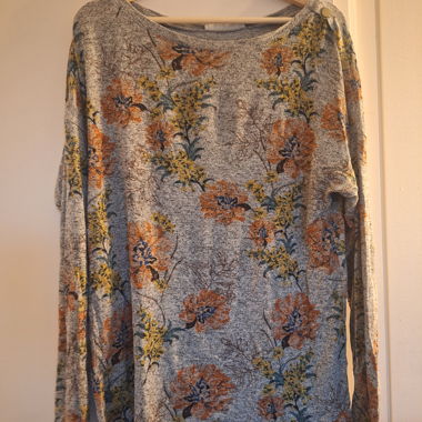 Maglione floreale 