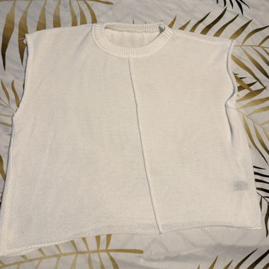 Loose-cut knit tank top
