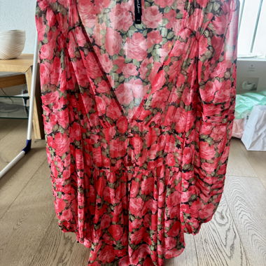 Rote Blumen-Robe-Bluse von Victoria's Secret