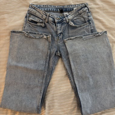 Low waist flare light blue jeans