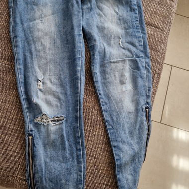 Blue Destroyed Jeans