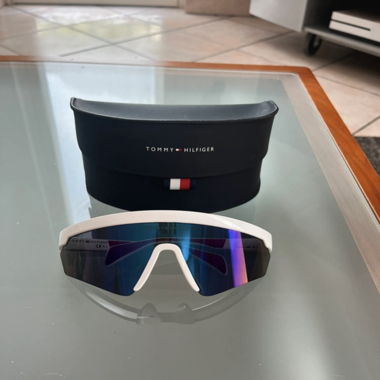 tommy hilfiger sunglasses 🕶️ 
