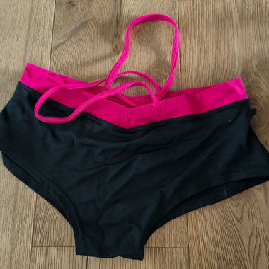 Pole sport shorts