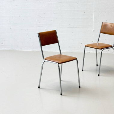 Set aus 2 Stühle, Stapelbar mit Vinylbezug