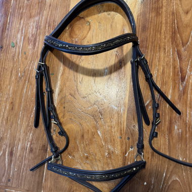 Harnais pour chevaux avec pierres scintillantes