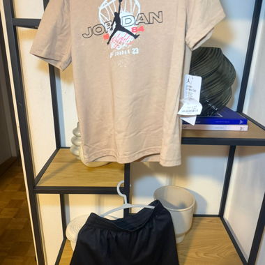 Set Jordan T-shirt e pantaloncini 6 anni