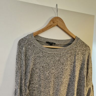 Pull à manches légèrement bouffantes gris