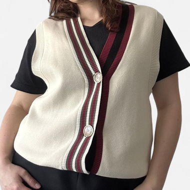 Ärmelloser Pullover mit Streifen und Knöpfe
