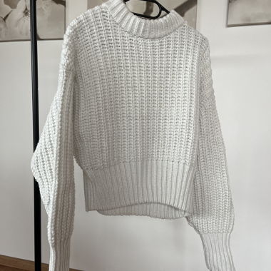 Off-white knit sweater with stand-up collar