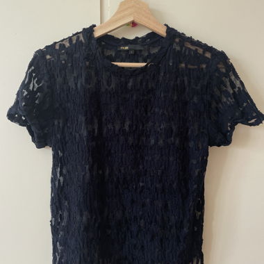 Maje-Spitzentop mit T-Shirt-Schnitt