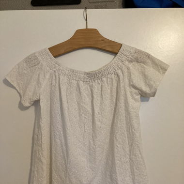 T-shirt mit freien Schultern