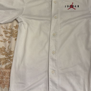 Weisses Jordan-Trikot