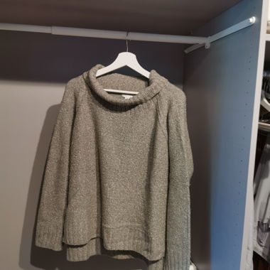 H&M Grey Knit Sweater L