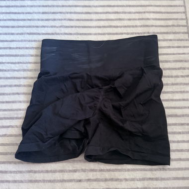 Schwarze Sportshorts