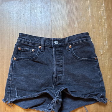 Levi’s Ribcage Shorts