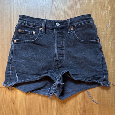 Levi’s Ribcage Shorts